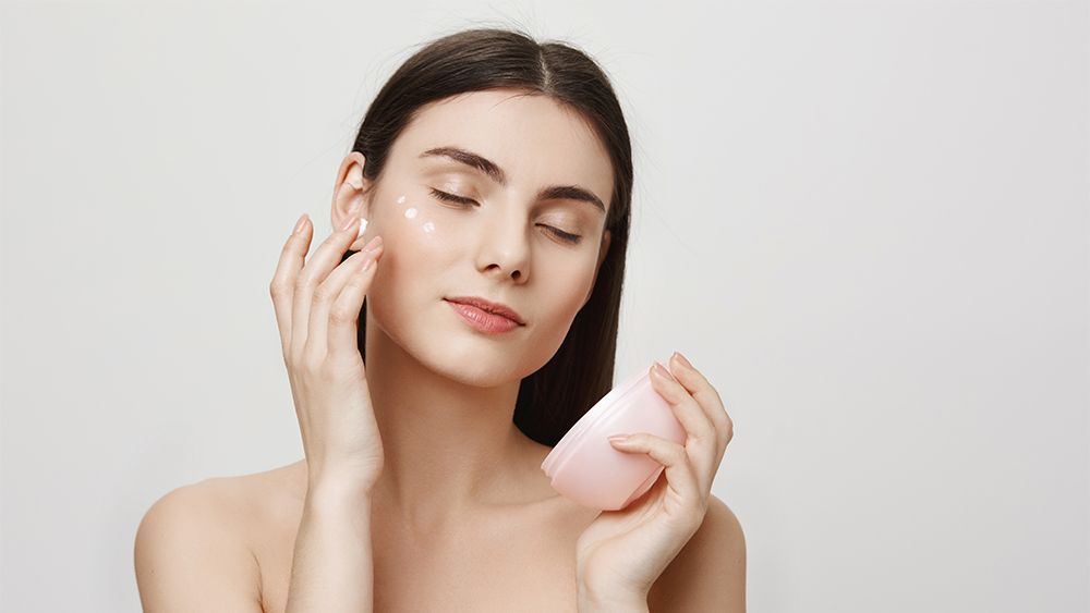 5 процедур для кожи, которые надо сделать весной: советы мончегорского косметолога