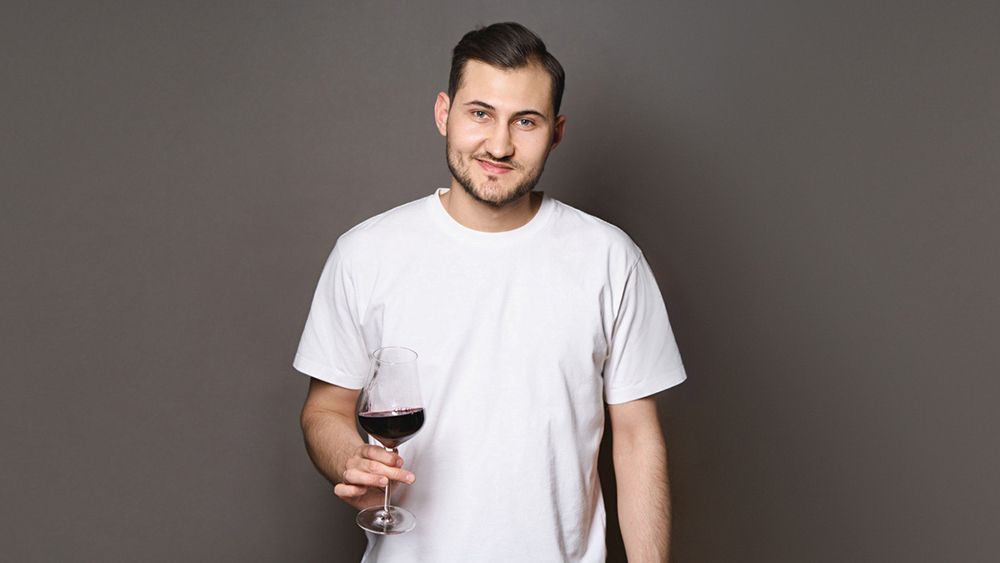 Сомелье Александр Волощук: «За шесть лет культура винопития в Красноярске эволюционировала»